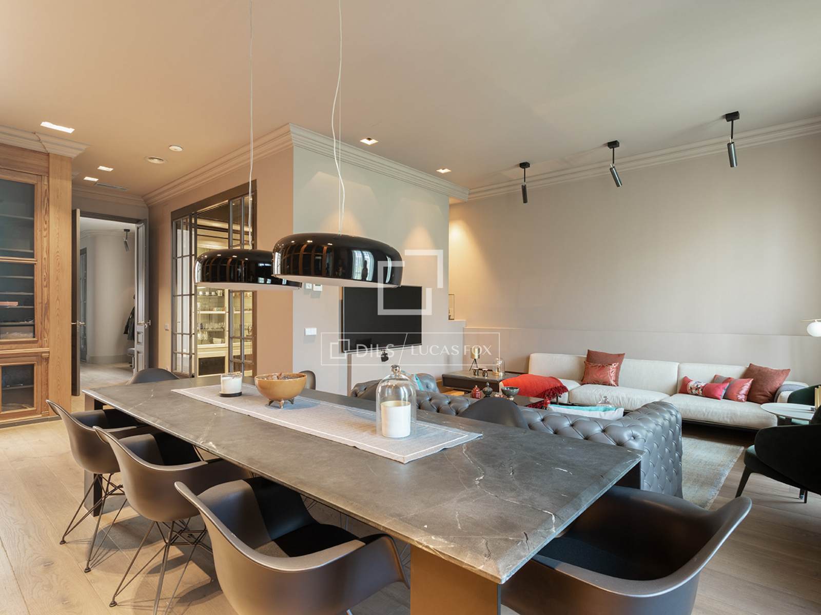 Dzīvoklis Barcelona, Spānijā 4 istabas, 210 m2 Nr. 150869
