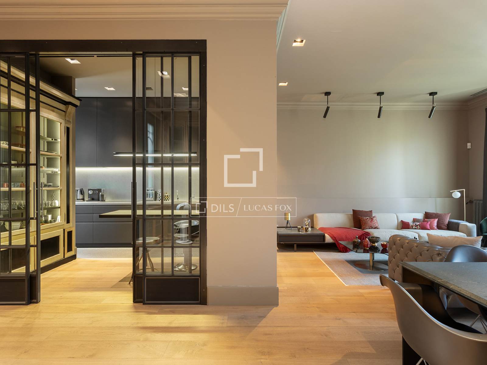Dzīvoklis Barcelona, Spānijā 4 istabas, 210 m2 Nr. 150869