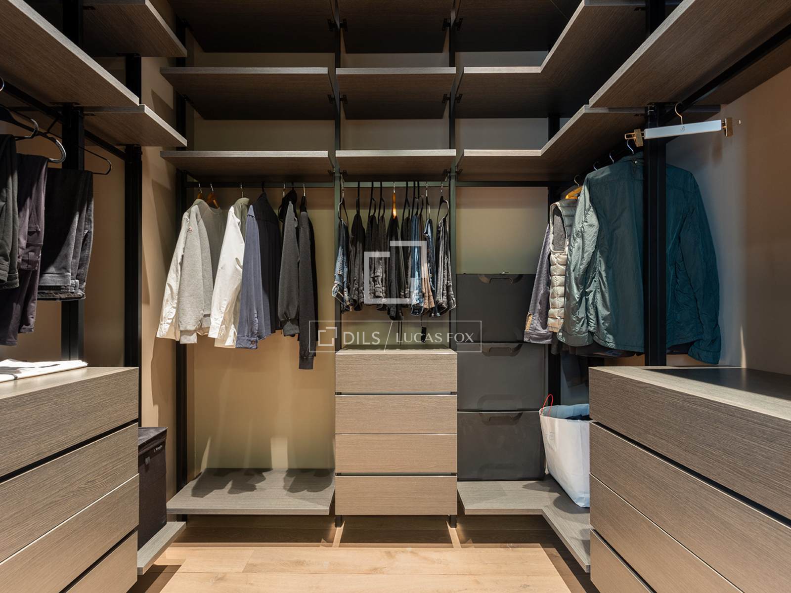 Dzīvoklis Barcelona, Spānijā 4 istabas, 210 m2 Nr. 150869