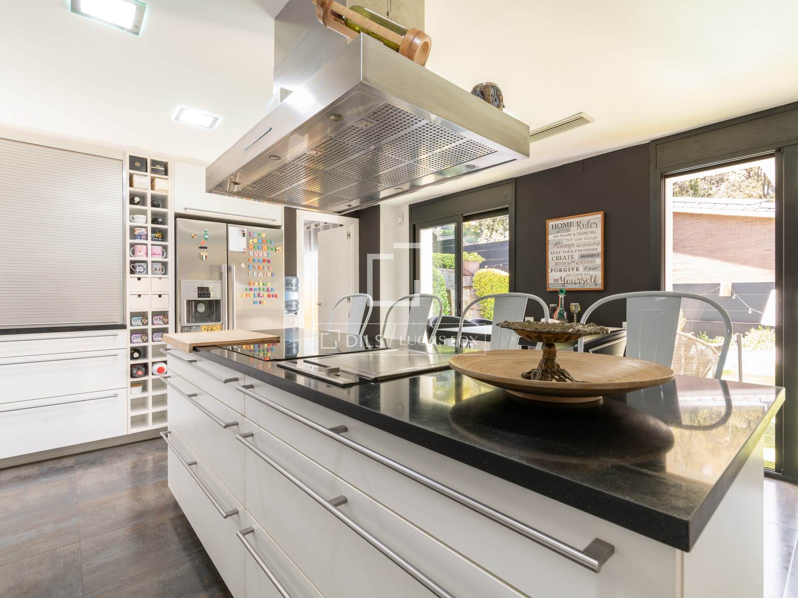 Villa en Barcelona, España 6 dormitorios, 522 m2 No. 150873