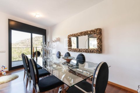 Villa till salu i Barcelona, Spanien 6 sovrum, 522 kvm. Nr. 150873 - foto 18