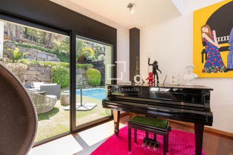 Villa till salu i Barcelona, Spanien 6 sovrum, 522 kvm. Nr. 150873 - foto 15