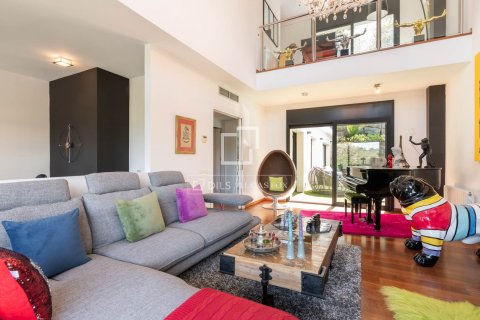 Villa till salu i Barcelona, Spanien 6 sovrum, 522 kvm. Nr. 150873 - foto 13