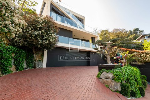 Villa till salu i Barcelona, Spanien 6 sovrum, 522 kvm. Nr. 150873 - foto 4