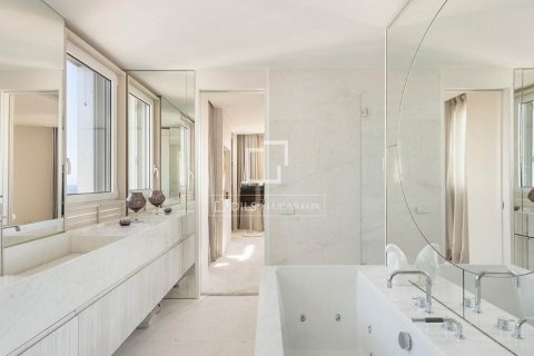 Penthouse w Barcelona, Hiszpania 4 sypialnie, 309 mkw. nr 150868 – zdjęcie 28