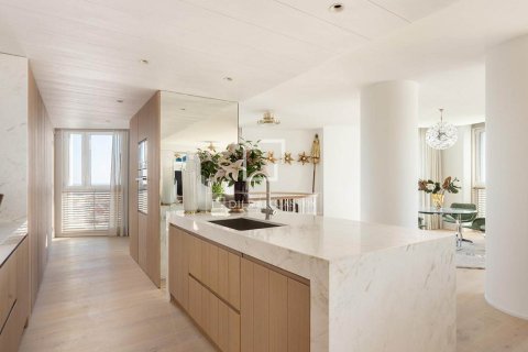 Penthouse w Barcelona, Hiszpania 4 sypialnie, 309 mkw. nr 150868 – zdjęcie 19