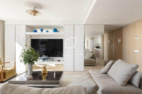 Penthouse w Barcelona, Hiszpania 4 sypialnie, 309 mkw. nr 150868 – zdjęcie 14