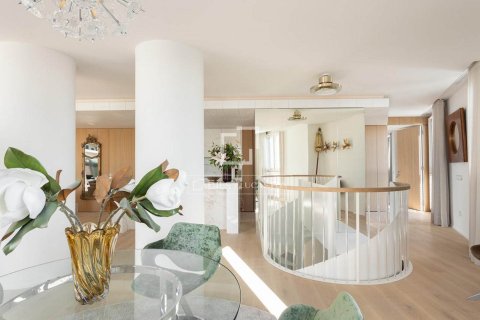 Penthouse w Barcelona, Hiszpania 4 sypialnie, 309 mkw. nr 150868 – zdjęcie 22