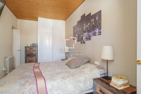 Villa for sale in El Masnou, Barcelona, Spain 6 bedrooms, 289 sq.m. No. 150871 - photo 18