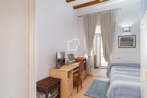 Villa for sale in El Masnou, Barcelona, Spain 6 bedrooms, 289 sq.m. No. 150871 - photo 21