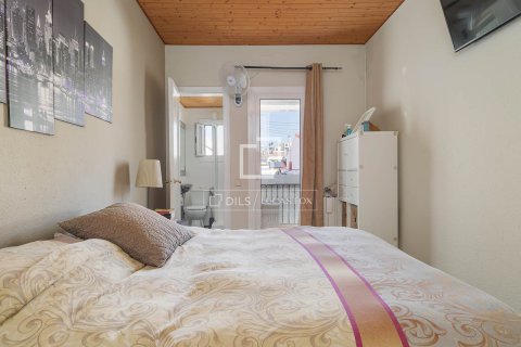 Villa for sale in El Masnou, Barcelona, Spain 6 bedrooms, 289 sq.m. No. 150871 - photo 16