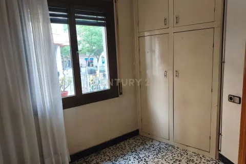 Apartament w L'Hospitalet de Llobregat, Barcelona, Hiszpania 3 sypialnie, 70 mkw. nr 168073