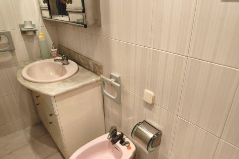 Apartament w L'Hospitalet de Llobregat, Barcelona, Hiszpania 3 sypialnie, 70 mkw. nr 168073 – zdjęcie 9