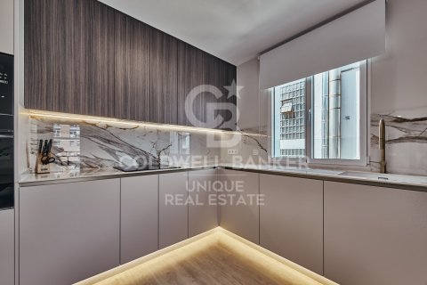 Apartment à vendre à Madrid, Espagne, 3 chambres, 132 m2 No. 178743 - photo 10