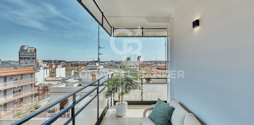 Apartment à Madrid, Espagne 3 chambres, 132 m2 No. 178743