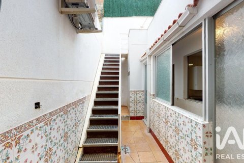 Продажа дома в Канет-де-Мар, Барселона, Испания 6 спален, 168м2 №187991 - фото 11