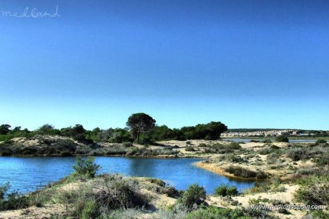 Radhus till salu i La Marina, Alicante, Spanien 3 sovrum, 99 kvm. Nr. 146785 - foto 12