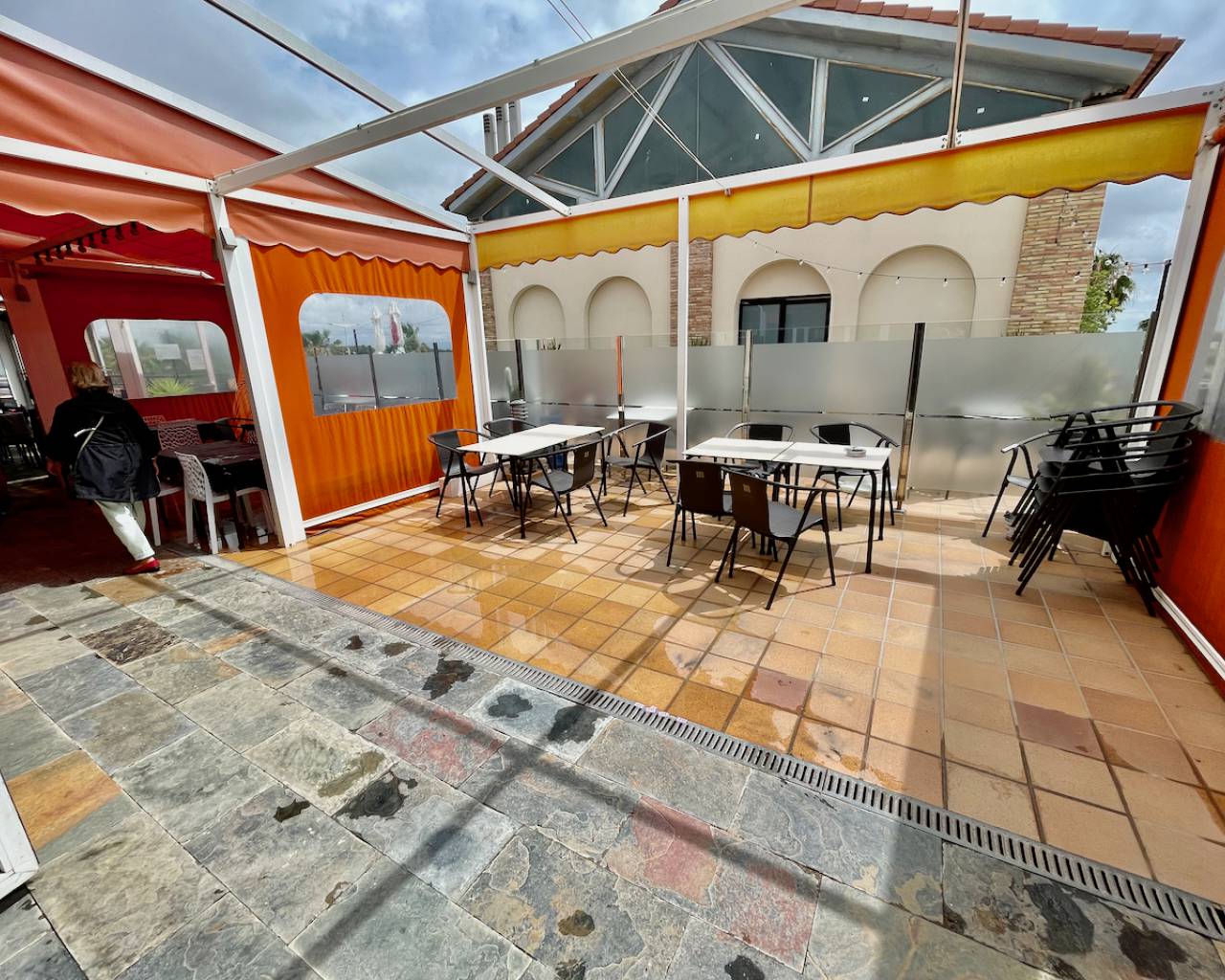 Liikekiinteistö Algorfa, Alicante, Espanja 70 m2 No. 183934