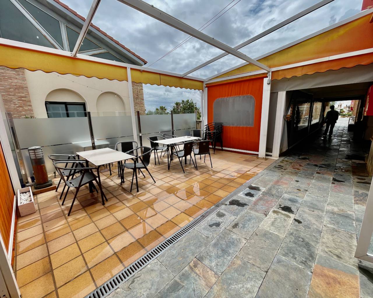 Liikekiinteistö Algorfa, Alicante, Espanja 70 m2 No. 183934