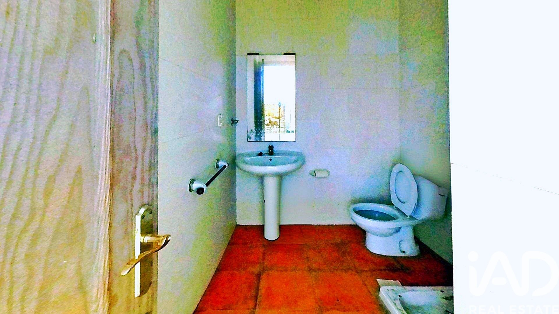 Propiedad comercial en Alicante, España 2 dormitorios, 181 m2 No. 185435