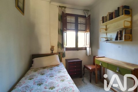 House for sale in Algimia d'Alfara, Valencia, Spain 4 bedrooms, 182 sq.m. No. 185441 - photo 12