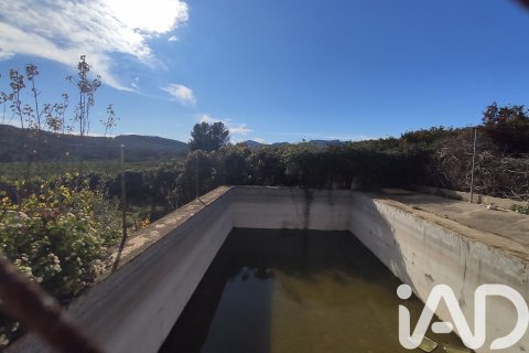 House for sale in Algimia d'Alfara, Valencia, Spain 4 bedrooms, 182 sq.m. No. 185441 - photo 24