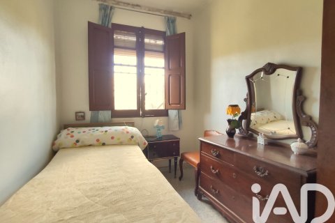 House for sale in Algimia d'Alfara, Valencia, Spain 4 bedrooms, 182 sq.m. No. 185441 - photo 19