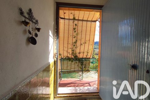 House for sale in Algimia d'Alfara, Valencia, Spain 4 bedrooms, 182 sq.m. No. 185441 - photo 17