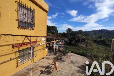 House for sale in Algimia d'Alfara, Valencia, Spain 4 bedrooms, 182 sq.m. No. 185441 - photo 21