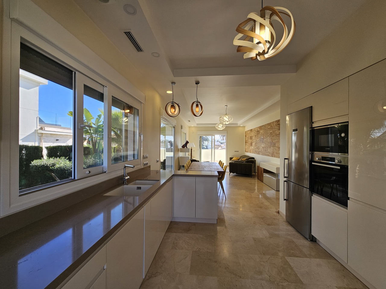 Villa in La Zenia, Alicante, Spain 5 bedrooms, 306 sq.m. No. 146396