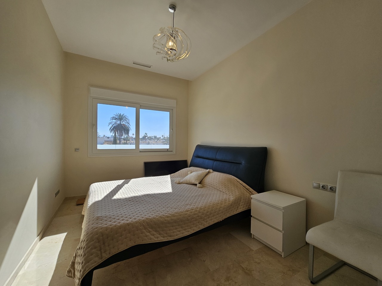 Villa in La Zenia, Alicante, Spain 5 bedrooms, 306 sq.m. No. 146396