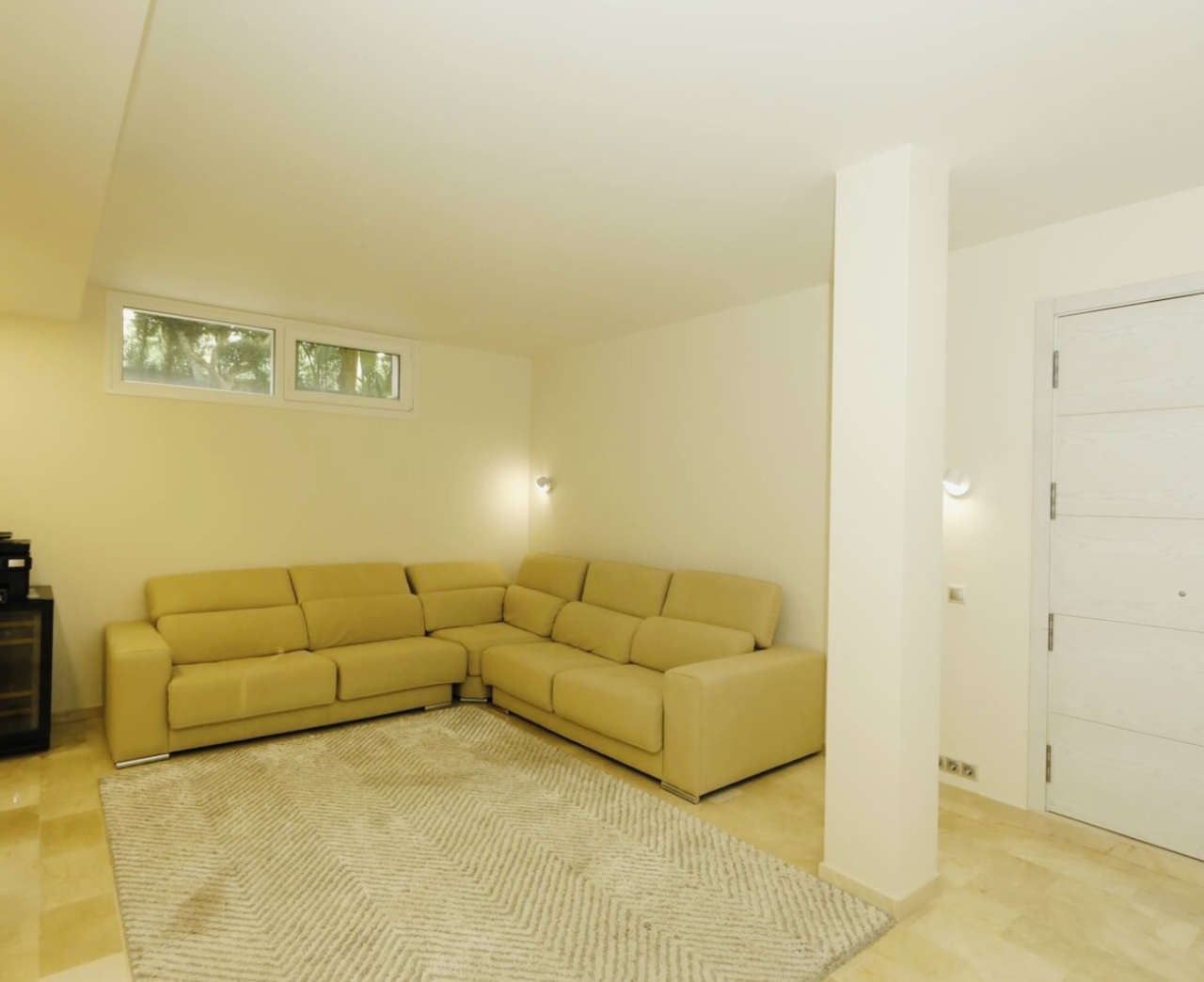 Villa in La Zenia, Alicante, Spain 5 bedrooms, 306 sq.m. No. 146396