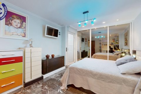 Apartment for sale Valencia, Spain 3 bedrooms, 165 sq.m. No. 133340 - photo 18