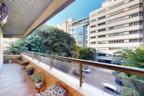 Apartment for sale Valencia, Spain 3 bedrooms, 165 sq.m. No. 133340 - photo 3
