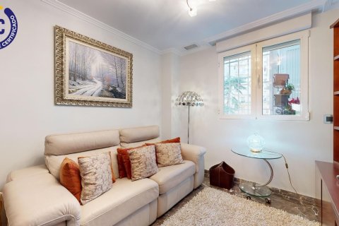 Apartment for sale Valencia, Spain 3 bedrooms, 165 sq.m. No. 133340 - photo 20