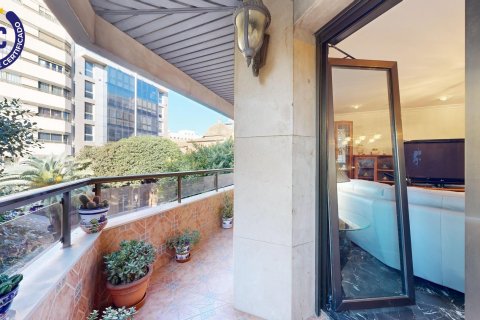 Apartment for sale Valencia, Spain 3 bedrooms, 165 sq.m. No. 133340 - photo 17