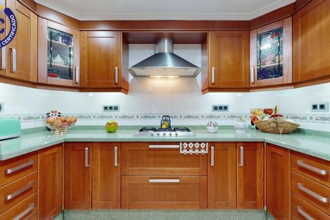 Apartment for sale Valencia, Spain 3 bedrooms, 165 sq.m. No. 133340 - photo 1
