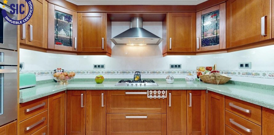 Apartment Valencia, Spain 3 bedrooms, 165 sq.m. No. 133340