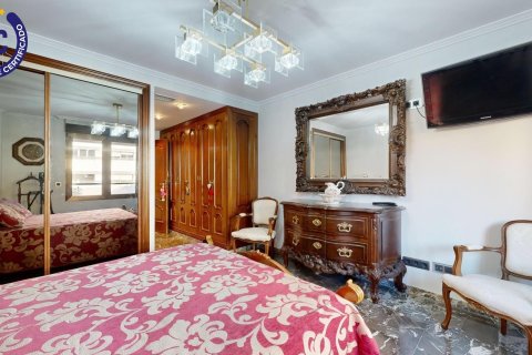 Apartment for sale Valencia, Spain 3 bedrooms, 165 sq.m. No. 133340 - photo 27
