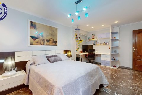 Apartment for sale Valencia, Spain 3 bedrooms, 165 sq.m. No. 133340 - photo 25