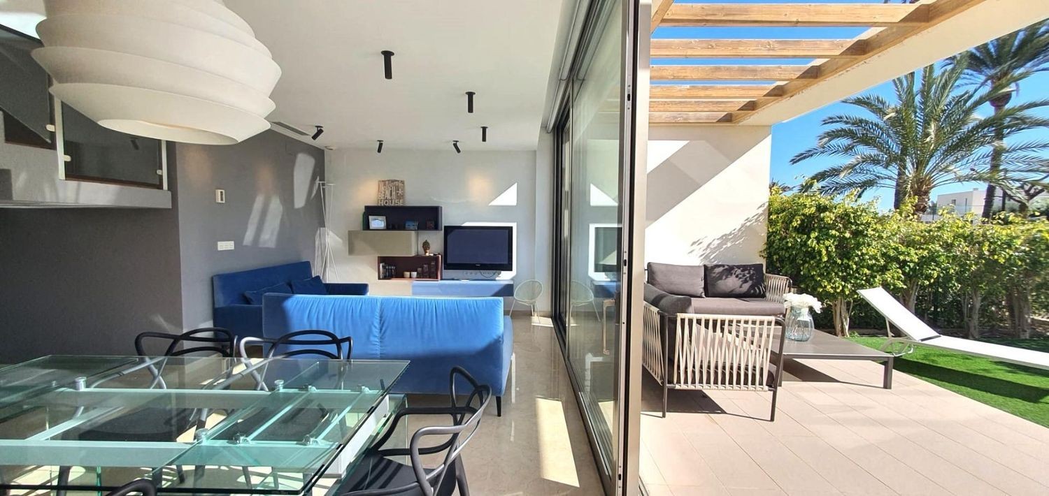 Villa i Villajoyosa, Alicante, Spanien 3 sovrum, 181 kvm. Nr. 133338