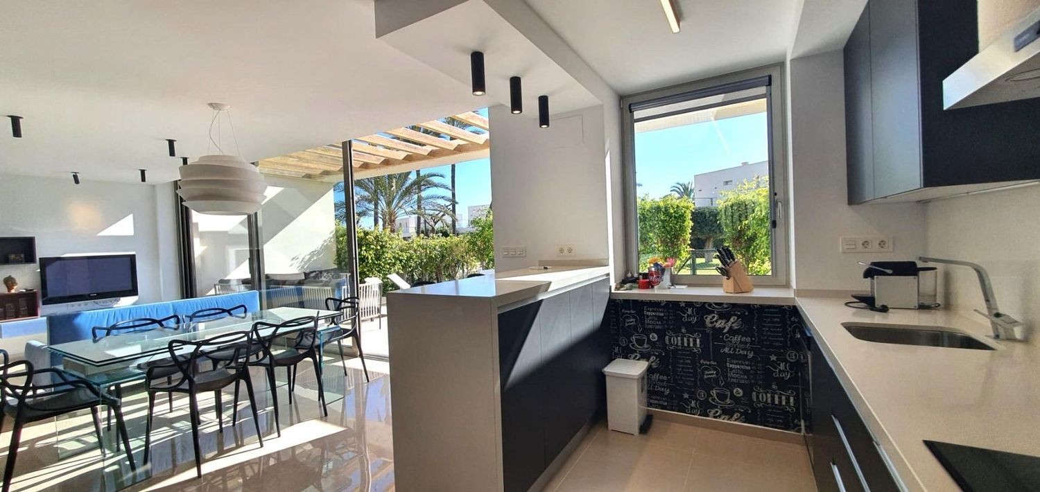 Villa i Villajoyosa, Alicante, Spanien 3 sovrum, 181 kvm. Nr. 133338