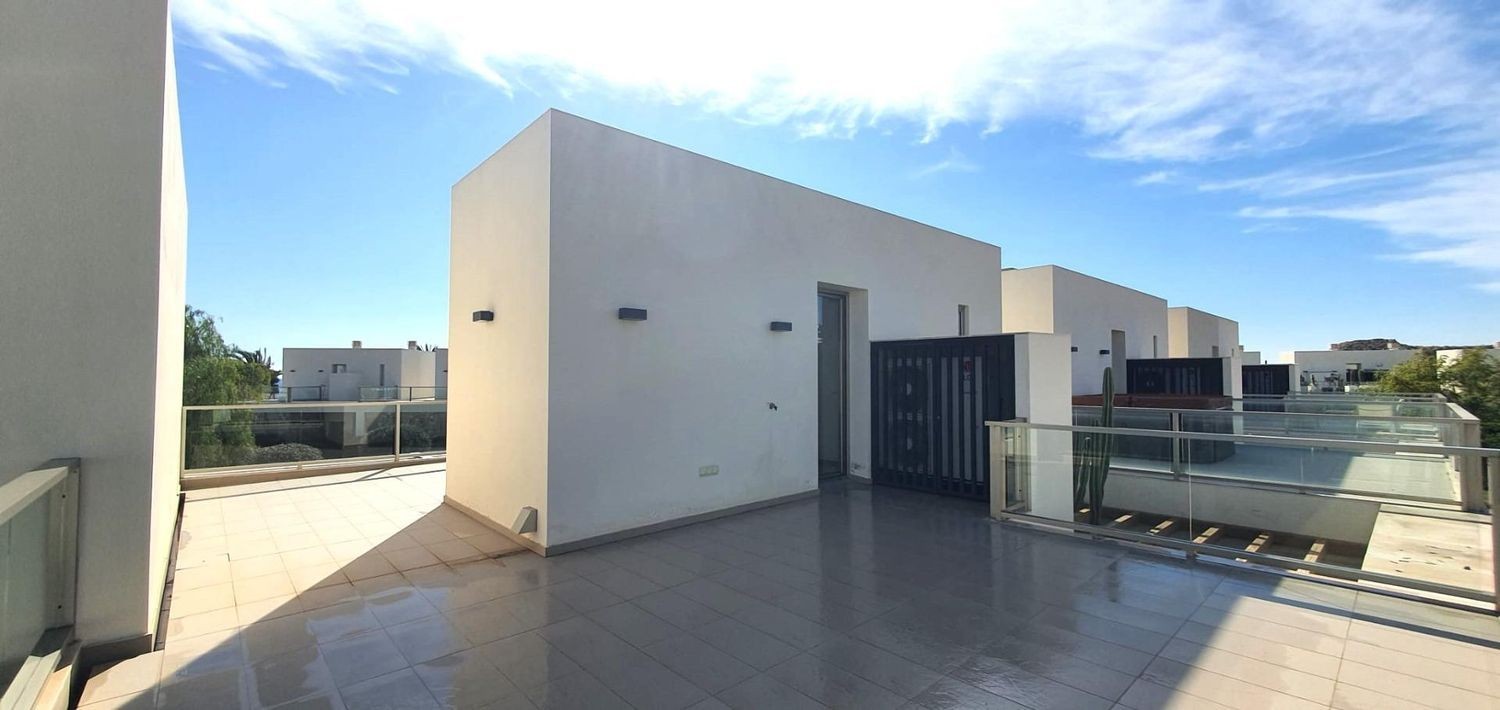 Villa i Villajoyosa, Alicante, Spanien 3 sovrum, 181 kvm. Nr. 133338