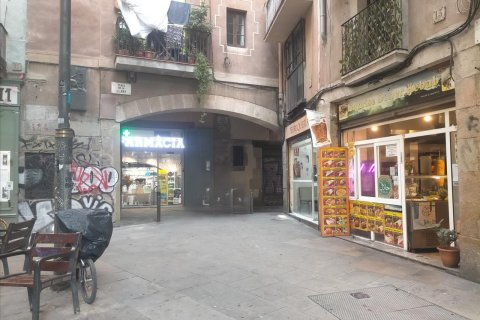 Commercial property for sale in Barcelona, Spain 2 bedrooms, 549 sq.m. No. 166953 - photo 10