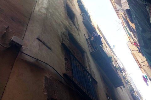 Commercial property for sale in Barcelona, Spain 2 bedrooms, 549 sq.m. No. 166953 - photo 5