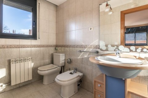 Huoneisto myytävänä Sant Celoni, Barcelona, Espanja, 3 makuuhuonetta, 125 m2 No. 166952 - kuva 28