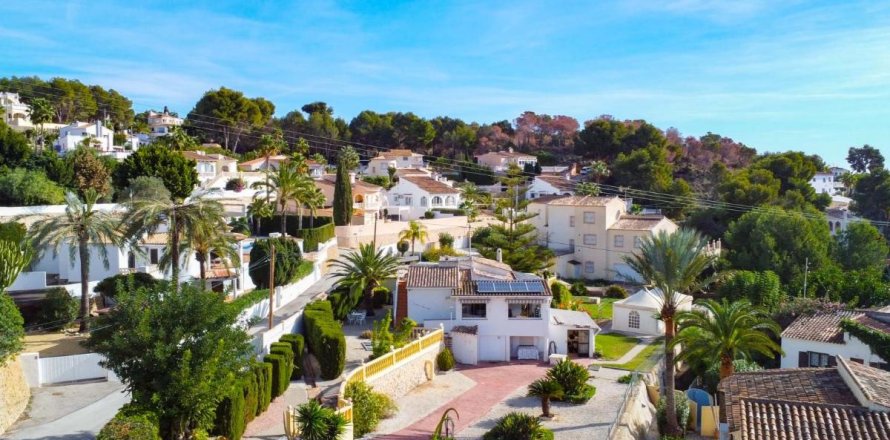 Villa a Benissa, Alicante, Spagna 3 camere da letto, 171 mq. N° 149032