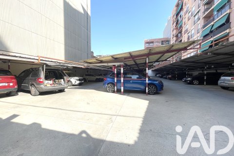 Tontti myytävänä Sabadell, Barcelona, Espanja , 1064 m2 No. 152226 - kuva 2