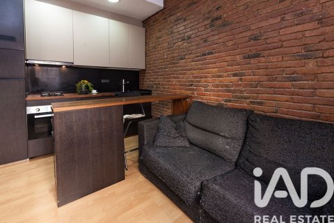 Huoneisto myytävänä Barcelona, Espanja, 1 makuuhuone, 32 m2 No. 152224 - kuva 3