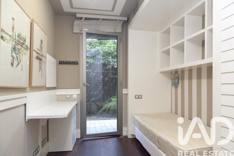 Duplex à vendre à Barcelona, Espagne, 5 chambres, 308 m2 No. 152228 - photo 28
